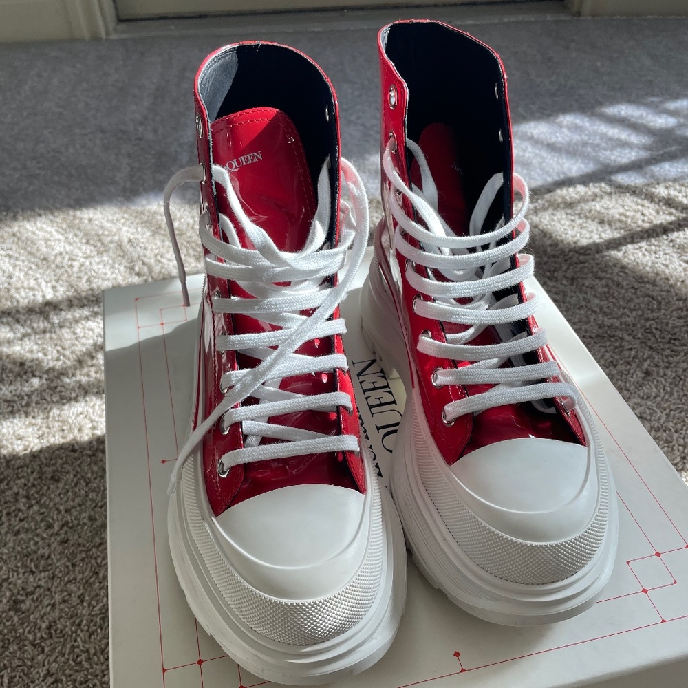 Alexander McQueen trend slick boots